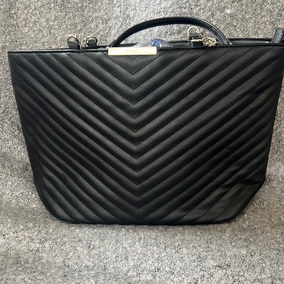 Multi pocket black Nine West handbag - Picture 1 of 10